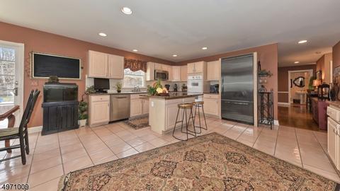 41 Foxboro Rd, Wayne, NJ 07470 photo 11