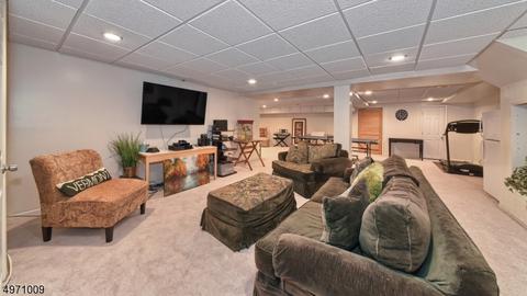 41 Foxboro Rd, Wayne, NJ 07470 photo 20