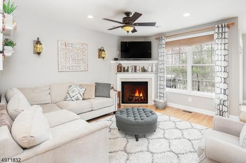 210 Levinberg Ln, Wayne, NJ 07470 photo 7
