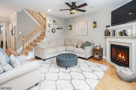 210 Levinberg Ln, Wayne, NJ 07470 photo 1