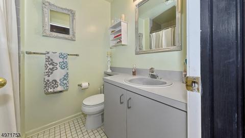 36 Worcester Dr, Wayne, NJ 07470 photo 14