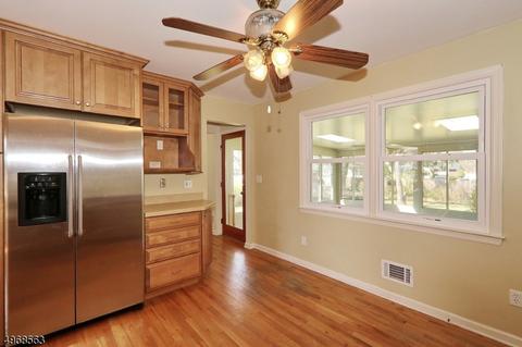 23 Roberts Rd, Clark, NJ 07066 photo 10