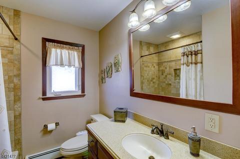 4 Nimitz Rd, Wayne, NJ 07470 photo 13