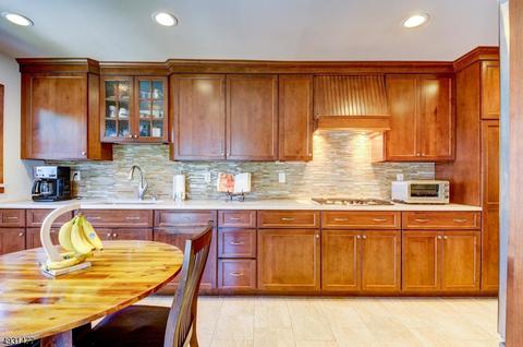 4 Nimitz Rd, Wayne, NJ 07470 photo 10