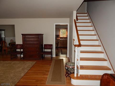 356 Greenbrook Rd, North Plainfield, NJ 07063 photo 3