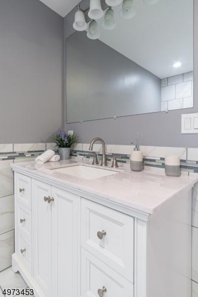 22 Archung Rd, Wayne, NJ 07470 photo 13