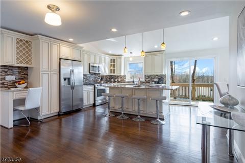 22 Archung Rd, Wayne, NJ 07470 photo 5