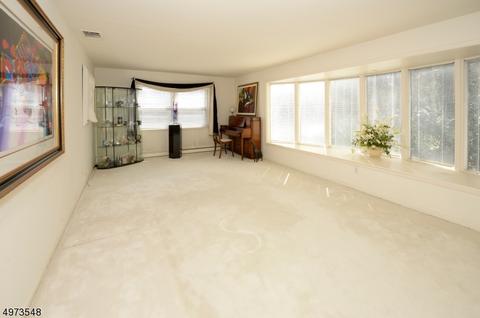 28 Shadow Rd, Upper Saddle River, NJ 07458 photo 3