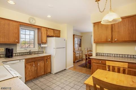 17 Killdeer Dr, Hackettstown, NJ 07840 photo 4