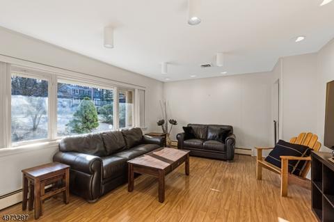 18 Arundel Rd, Wayne, NJ 07470 photo 8