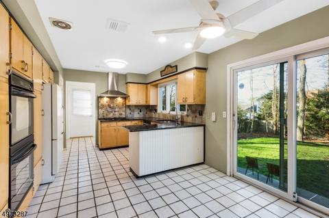 18 Arundel Rd, Wayne, NJ 07470 photo 12
