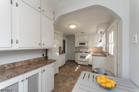 359 Walnut St, Nutley, NJ 07110 photo 9