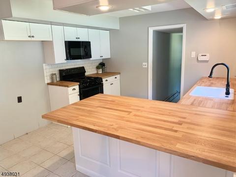 35 Fox Hill Rd, Upper Saddle River, NJ 07458 photo 8