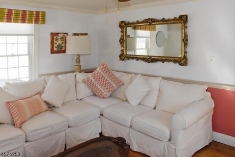29 Maple Ave, Netcong, NJ 07857 photo 3