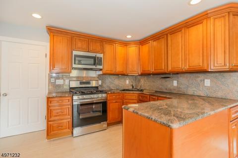 60 Rande Dr, Wayne, NJ 07470 photo 6