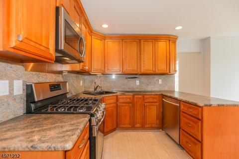 60 Rande Dr, Wayne, NJ 07470 photo 7
