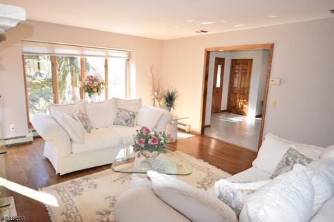56 Ivy Pl, Wayne, NJ 07470 photo 4