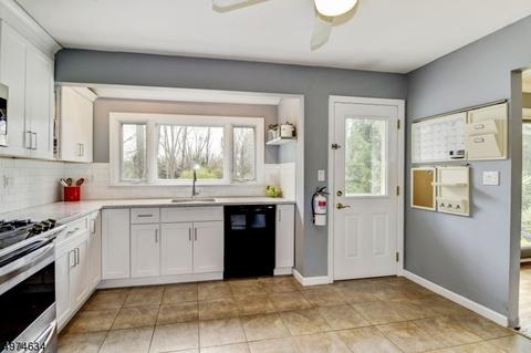 7 Adams Pl, Mendham, NJ 07945 photo 9