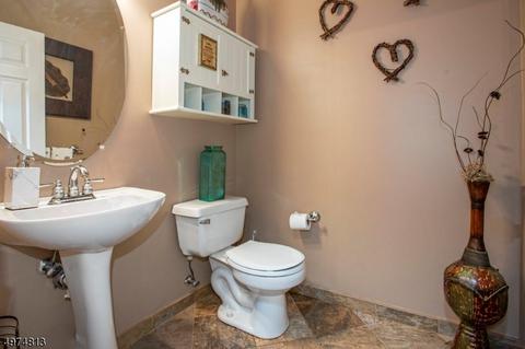 19 Cambridge Pl, Wayne, NJ 07470 photo 19