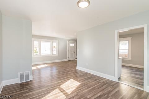 24-26 Everett Pl, Plainfield, NJ 07063 photo 4