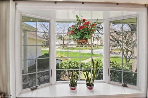 274 Addison Pl, Paramus, NJ 07652 photo 5