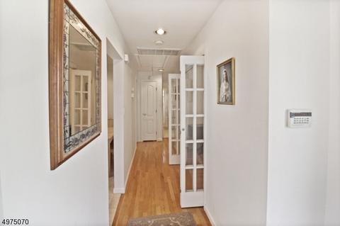 274 Addison Pl, Paramus, NJ 07652 photo 7