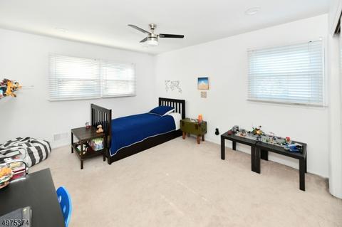 7 Sears Pl, Wayne, NJ 07470 photo 17