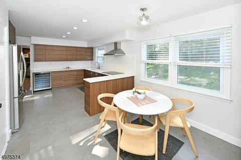 7 Sears Pl, Wayne, NJ 07470 photo 12