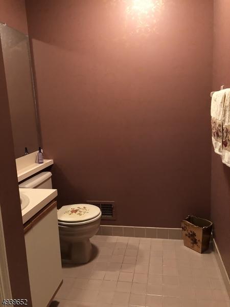 50 Easedale Rd, Wayne, NJ 07470 photo 8