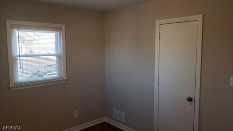 80 Mt Cedar Ave, Wallington, NJ 07057 photo 8