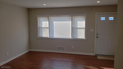 80 Mt Cedar Ave, Wallington, NJ 07057 photo 4