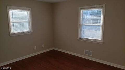 80 Mt Cedar Ave, Wallington, NJ 07057 photo 10