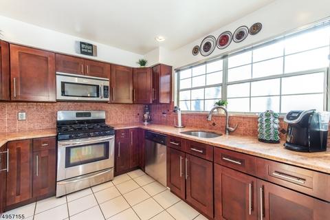 2 Caribou Cir, Wayne, NJ 07470 photo 8
