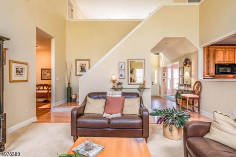14 Cornerstone Dr, Hackettstown, NJ 07840 photo 4
