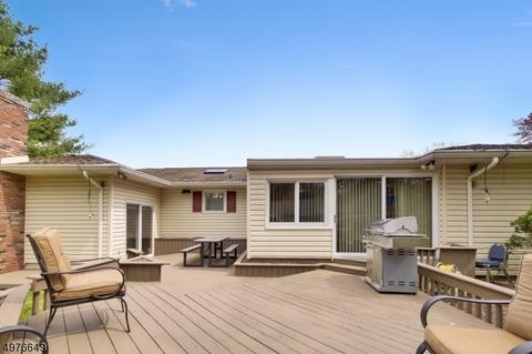 67 Joyce Ln, Wayne, NJ 07470 photo 5