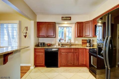 24 Emerson Pl, Wayne, NJ 07470 photo 12