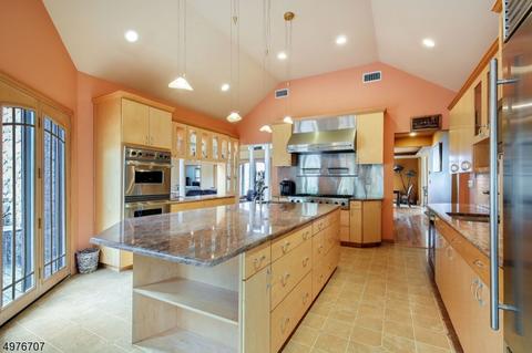 145 Chopin Dr, Wayne, NJ 07470 photo 7