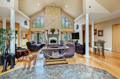 145 Chopin Dr, Wayne, NJ 07470 photo 5