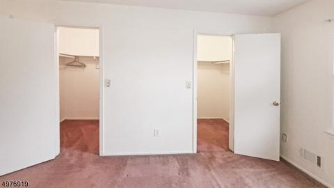 10 Hickory Ct, Middlesex, NJ 08846 photo 12