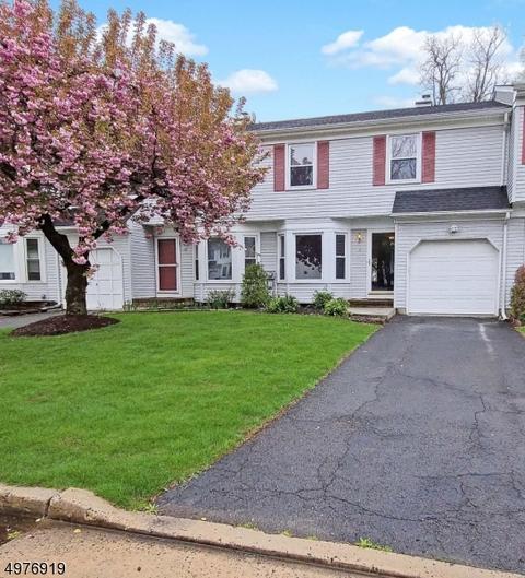 10 Hickory Ct, Middlesex, NJ 08846 photo 1