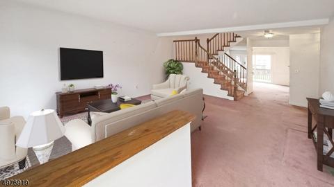 10 Hickory Ct, Middlesex, NJ 08846 photo 2
