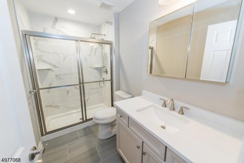 3 Hansen Pl, Wayne, NJ 07470 photo 17
