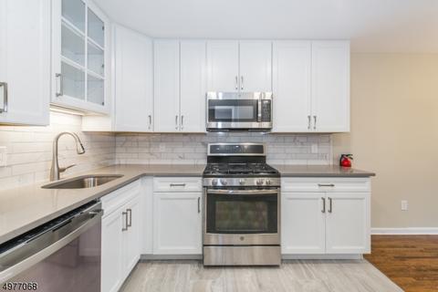 3 Hansen Pl, Wayne, NJ 07470 photo 6