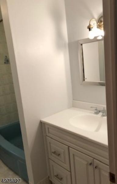 19 Corvair Pl, Wayne, NJ 07470 photo 12