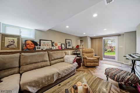 32 Thomas Ter, Wayne, NJ 07470 photo 24