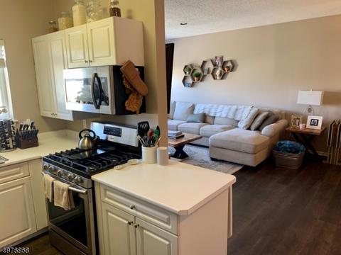 1124 Brittany Dr, Wayne, NJ 07470 photo 6
