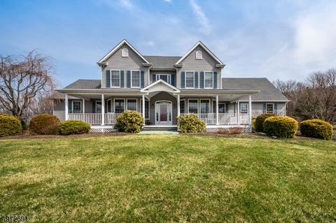 33 Farview Dr, Hackettstown, NJ 07840 photo 2