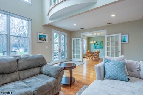 33 Farview Dr, Hackettstown, NJ 07840 photo 5