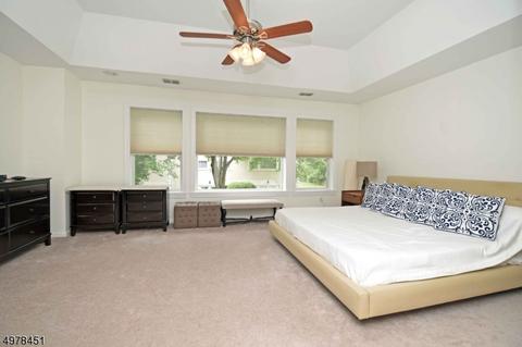 8305 Brittany Dr, Wayne, NJ 07470 photo 9