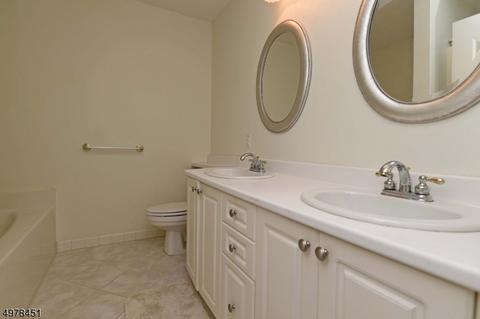 8305 Brittany Dr, Wayne, NJ 07470 photo 11